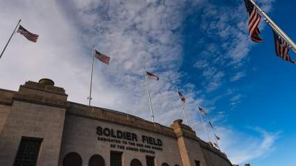 La declaración de los Bears sobre el futuro de Chicago genera críticas del gobernador de Illinois