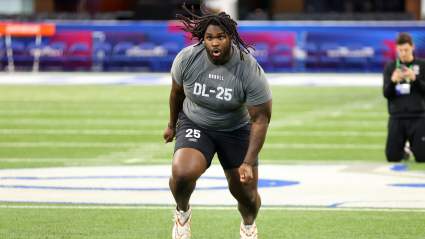 Los Titans intercambian a un jugador clave a los Jets por Jermaine Johnson