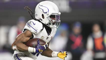 Los Vikings dan un giro de 180 grados con la sorprendente decisión de Aaron Jones de pagar 5,5 millones de dólares