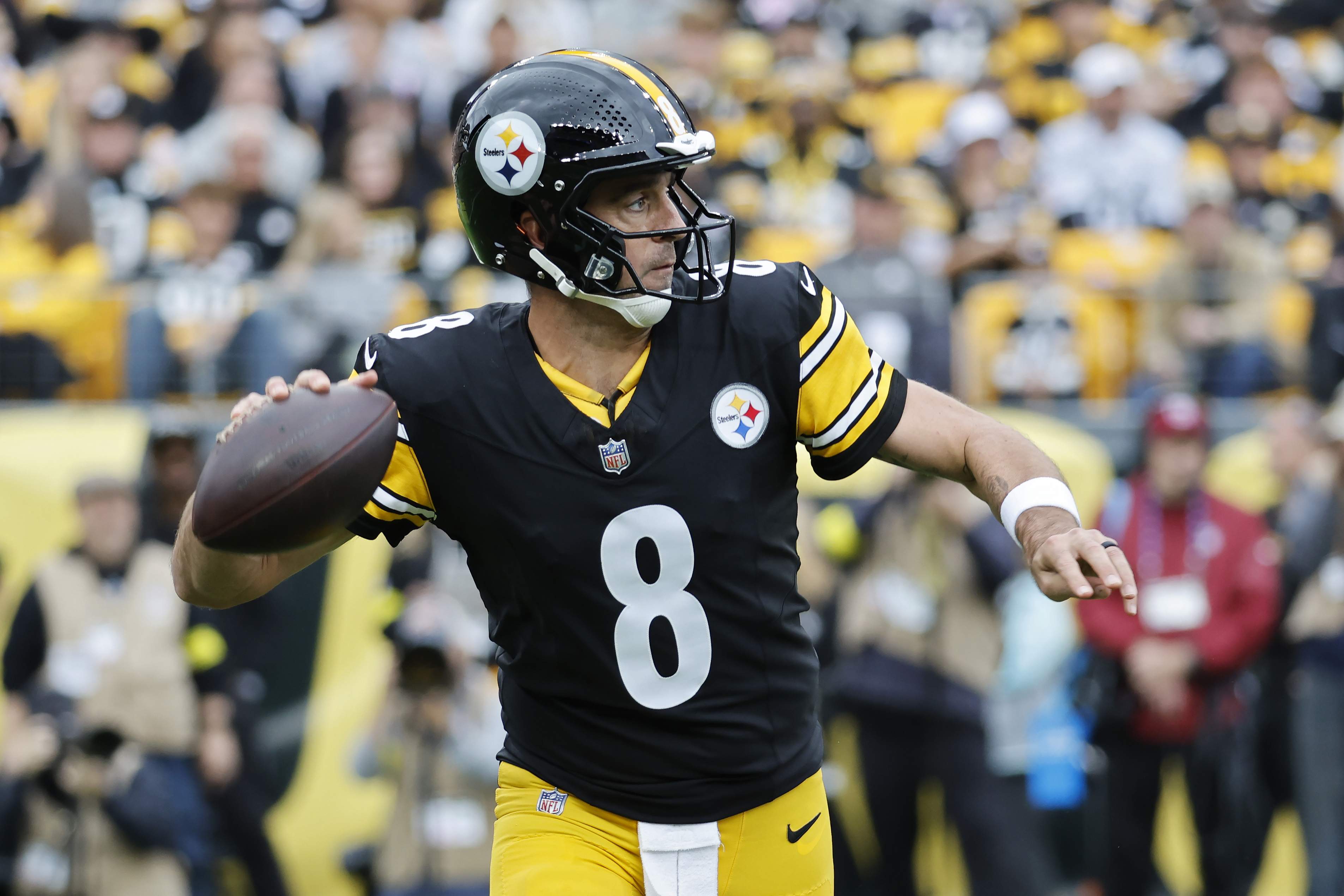 Photo: ahoramismo.com Who Could Replace Aaron Rodgers? 4 Potential QB Options for the Pittsburgh Steelers