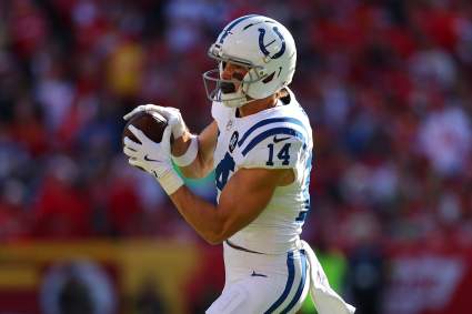 Los Chiefs se salvaron por poco tras desistir de fichar a un receptor "arriesgado".