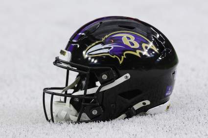 Se prevé que los Ravens consigan a un defensor gigante de 1.98 metros