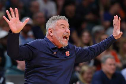 Bruce Pearl revela sin dudarlo quién será el contendiente de Dark Horse para March Madness