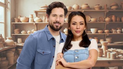 Janel Parrish dice que 'Two for Tee' es el primer papel en Hallmark en el que realmente se vio a sí misma.