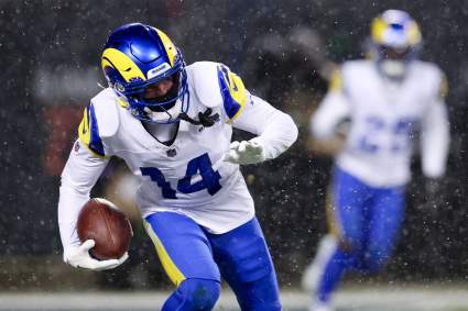 Los Cowboys realizan un movimiento sorpresa a altas horas de la noche para fichar a un DB agente libre.