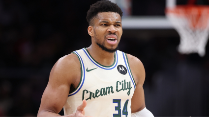 Giannis Antetokounmpo envía un mensaje tras la eliminación de los Bucks de la carrera por los playoffs.