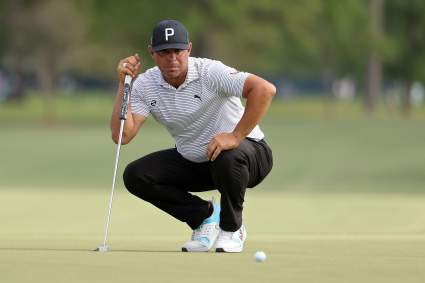 Gary Woodland lidera la ceremonia en Houston mientras rinde homenaje a la joven boxeadora Ceci.