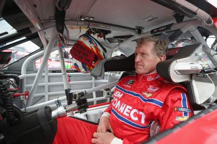 La leyenda de NASCAR, Bill Elliott, regresa a las carreras y se enfrenta a Jeff Gordon en IROC.