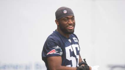 Los Dolphins firman a un ex defensor rival con dos dígitos en capturas: Informe