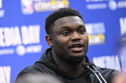 Zion Williamson hace un anuncio personal antes del partido Pelicans-Lakers