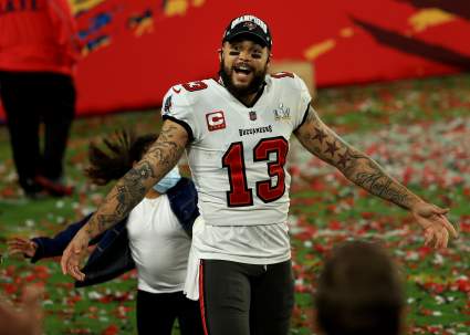 Los Buccaneers pierden oficialmente a Mike Evans en una importante reestructuración de la agencia libre