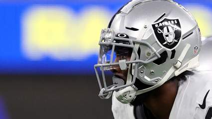 Un exjugador favorito de la afición de los Raiders ficha por un rival tras ser despedido.