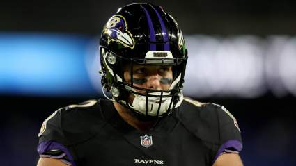Seis veces Pro Bowler deja a los Ravens por un contrato récord como agente libre en la NFC.