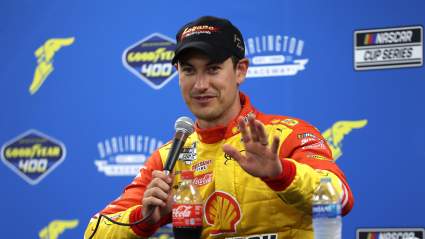 El piloto de la NASCAR Cup Series, Joey Logano, detalla qué hace diferente a las carreras de IndyCar