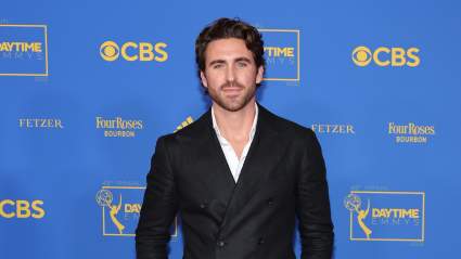Conner Floyd se casa con su novia de toda la vida antes del debut en 'Days of Our Lives'.