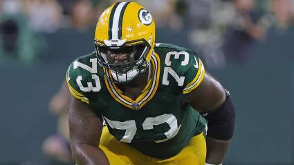 Tackle veterano de los Packers, historia de éxito en la NFL, anuncia su retiro