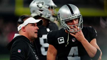 Derek Carr finalmente admite lo que salió mal con Josh McDaniels en los Raiders