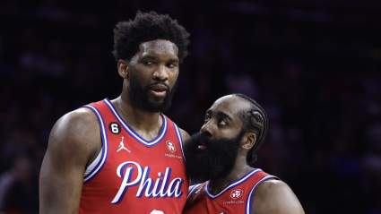 Los aficionados de la NBA especulan sobre la interacción entre Joel Embiid y James Harden