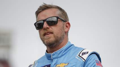 Justin Allgaier amplía su ventaja en la NASCAR O'Reilly Auto Parts Series tras su victoria en Darlington.