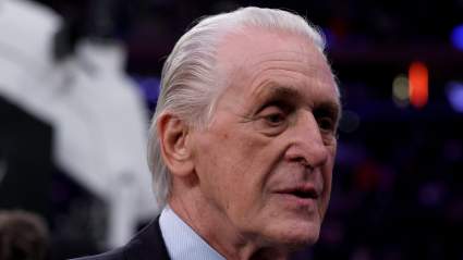 Pat Riley, entrenador de los Heat, revela su sincero arrepentimiento por la salida de LeBron James de Miami en 2014.