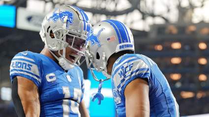 Amon-Ra St. Brown, de los Lions, reacciona con fuerza ante la incorporación de Kalif Raymond a los Bears