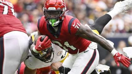 Los Eagles fichan a un corredor que acumula 1100 yardas, procedente de un rival de la AFC.