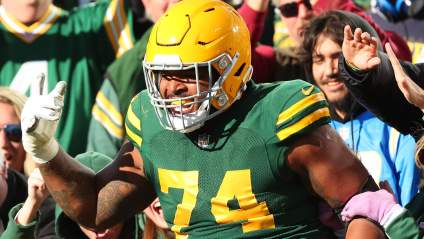 Noticias preocupantes sobre Elgton Jenkins surgen después de que los Browns firmaran un gran contrato con el dos veces Pro Bowler.