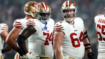 Un guardia agente libre de los 49ers visita a los Chargers: Informe