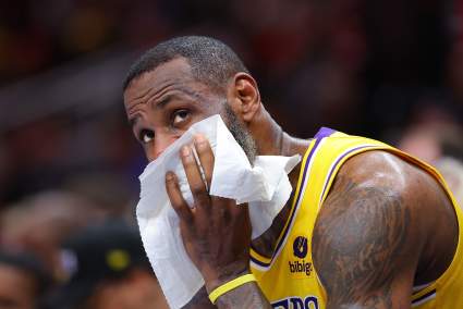 Skip Bayless critica duramente a LeBron James durante el partido entre los Lakers y los Rockets.