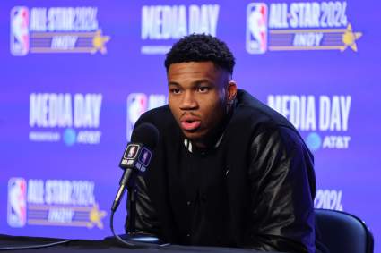 Los aficionados de la NBA reaccionan al anuncio de Giannis Antetokounmpo de los Milwaukee Bucks