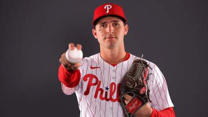 Los Philadelphia Phillies recuperan a un lanzador derecho de 100 mph de un rival.