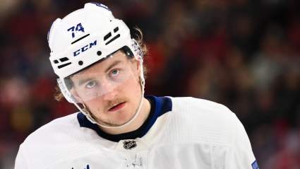 El exdelantero de los Maple Leafs domina tras su traspaso.