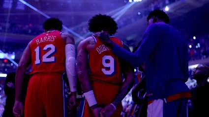 El abridor de los Philadelphia 76ers anuncia noticias importantes para el partido contra los Hornets.