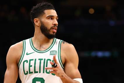 Los fanáticos de la NBA estallan con el regreso de Jayson Tatum a los Celtics contra los Mavericks