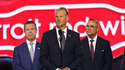 Los Red Wings adquieren a un defensa estrella en un intercambio de último minuto