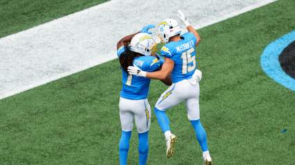 Instan a los Chargers a intercambiar a su jugador clave por más selecciones del draft.