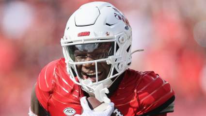 Los Browns fichan a un receptor de 1,88 metros y 100 kilos para evaluarlo más de cerca.