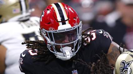 Los Eagles hacen un movimiento ‘discreta’ con un cazamariscales físico