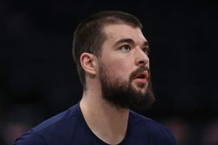 Los Indiana Pacers anuncian la incorporación de Ivica Zubac antes del partido contra los Knicks.