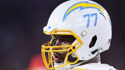 Los Browns son criticados por pagar de más a un guardia ofensivo 'inconsistente'