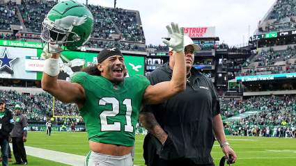 Los Eagles envían a un exjugador de tercera ronda a la NFC Sur en un intercambio sorpresa.
