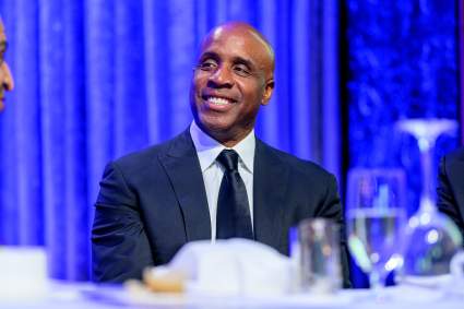 Barry Bonds revela lo cerca que estuvo de convertirse en miembro de los Yankees.