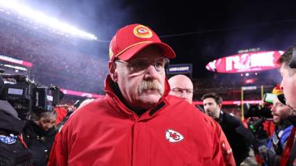 Los Chiefs reciben críticas por el intercambio de Justin Fields con los Jets.