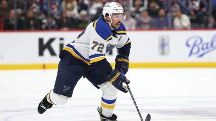 Red Wings adquiere a un defensa veterano por $45.5 millones en un acuerdo de intercambio intrigante