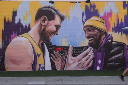 Una leyenda de los Lakers sitúa a Luka Doncic por encima de Kobe Bryant en una categoría clave.