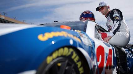 NASCAR expulsa a 4 jefes de equipo tras fallos en la inspección de Las Vegas.