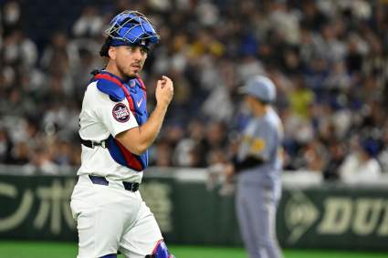 Los Mets de Nueva York despiden al dos veces campeón de la Serie Mundial antes del partido contra los Piratas.