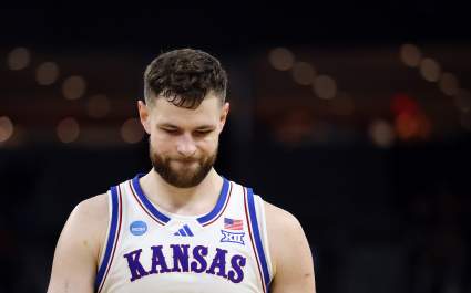 Un exjugador de los Kansas Jayhawks hace revelaciones impactantes.