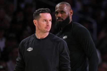JJ Redick critica a LeBron James por provocar faltas contra los Rockets.
