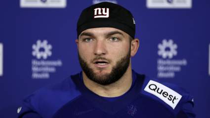 Una leyenda de los Buccaneers critica duramente al corredor de los Giants, Cam Skattebo, por sus comentarios sobre la encefalopatía traumática crónica (CTE).